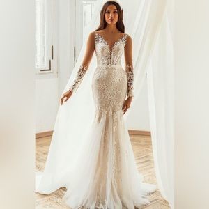 Elegant Lace Wedding Dress